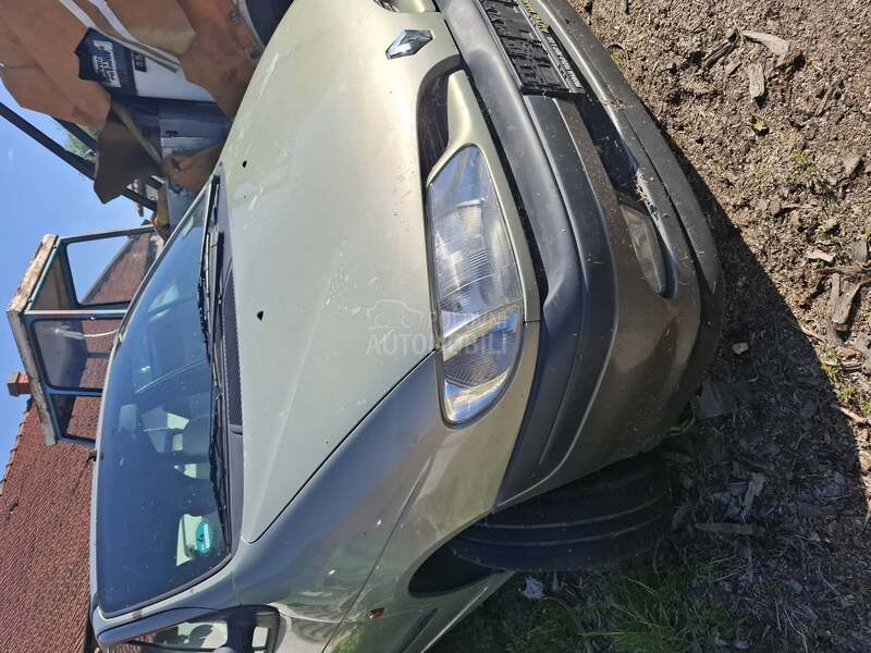 Renault Scenic 8