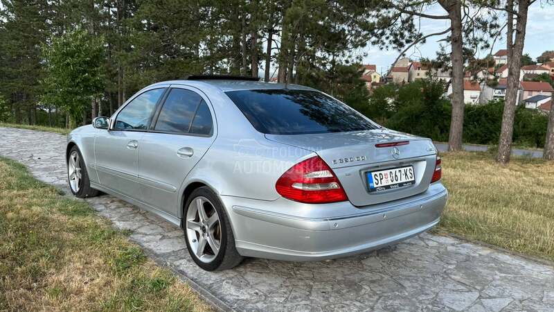 Mercedes Benz E 320 4matic  avangard