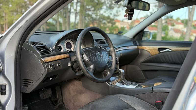 Mercedes Benz E 320 4matic  avangard