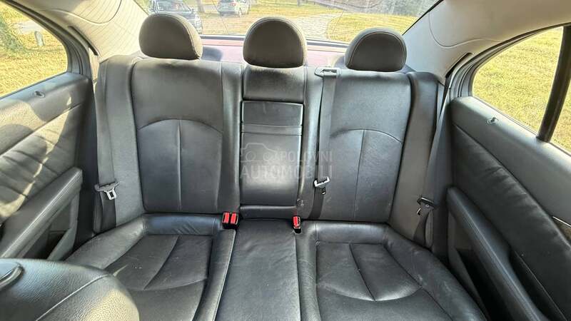 Mercedes Benz E 320 4matic  avangard