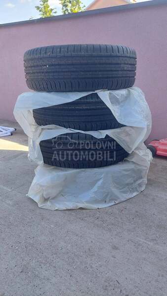 Continental 215/55 R17 Letnja