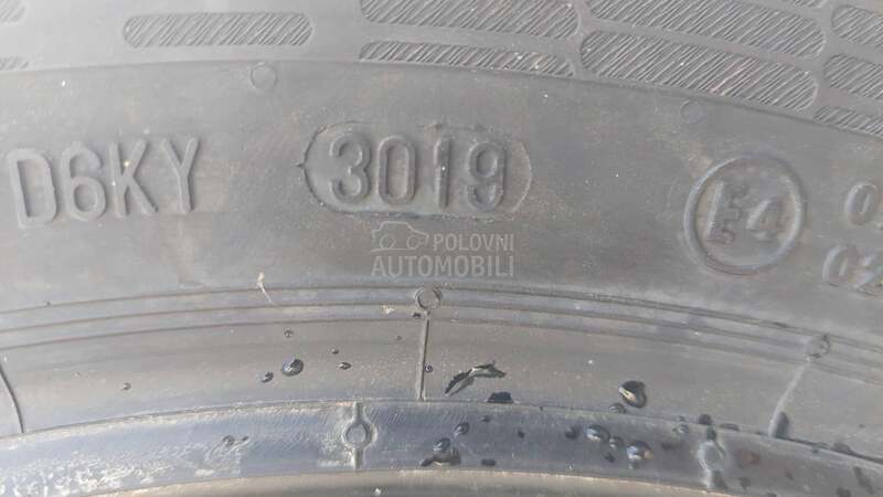 Continental 215/55 R17 Letnja