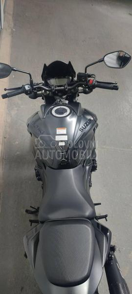 Suzuki GSXS 750