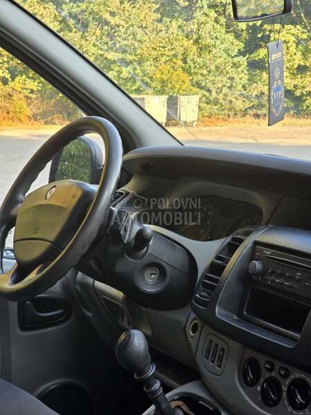 Renault Trafic 2.5