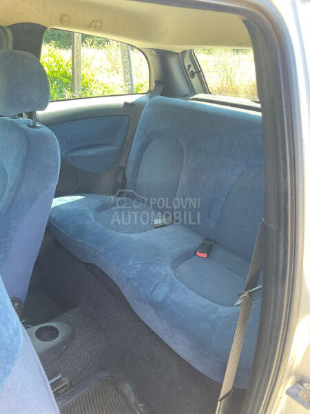 Lancia Ypsilon 1.2 8V