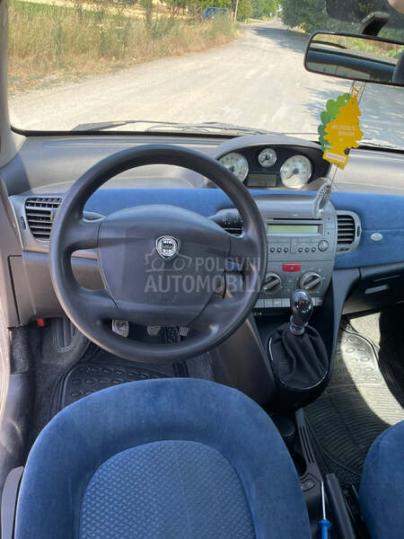 Lancia Ypsilon 1.2 8V