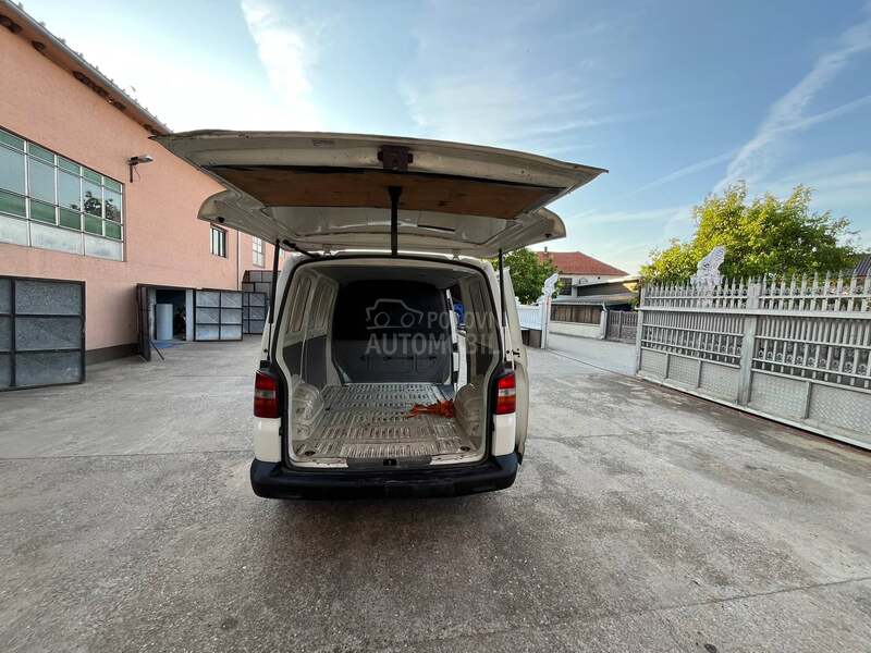 Volkswagen Transporter T5 1.9 tdi