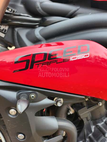 Triumph Speed Triple 1050