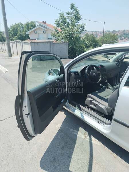 Volkswagen Golf 5 1.6