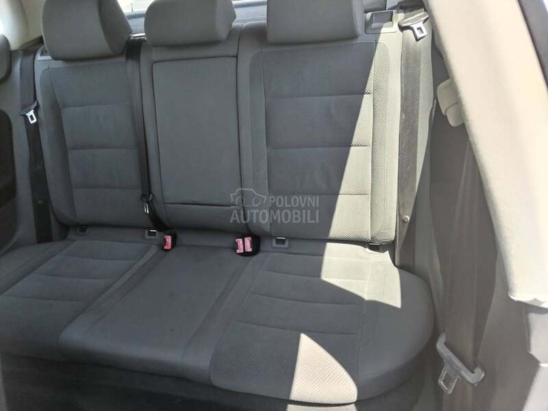 Volkswagen Golf 5 1.6