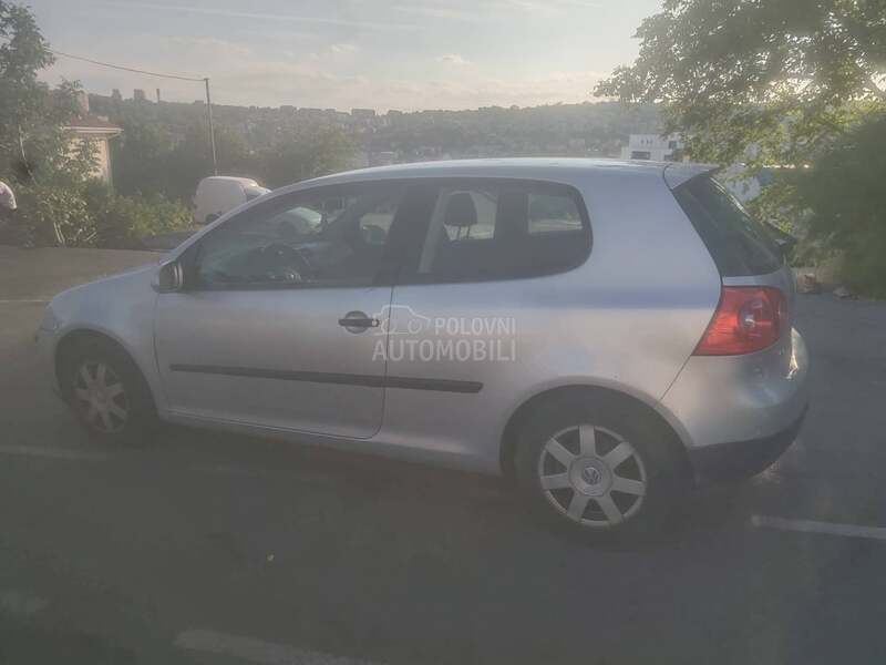 Volkswagen Golf 5 1.6