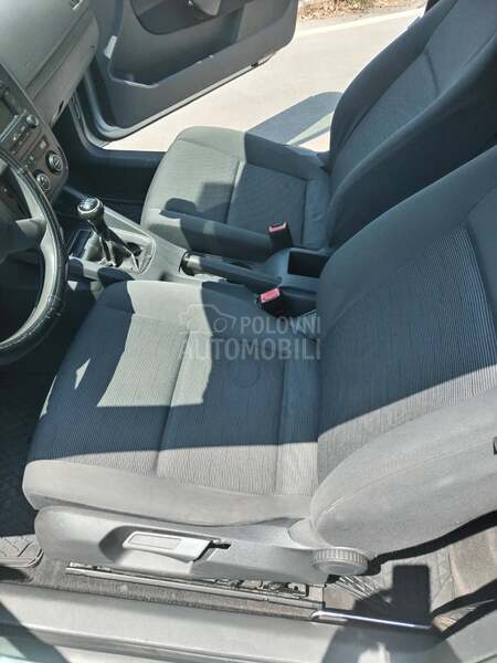 Volkswagen Golf 5 1.6