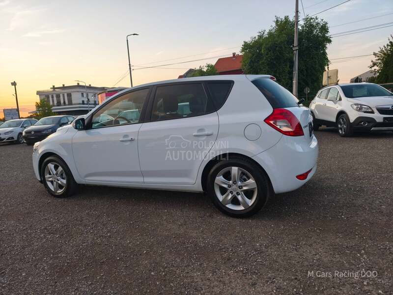 Kia cee`d 1.6 CH