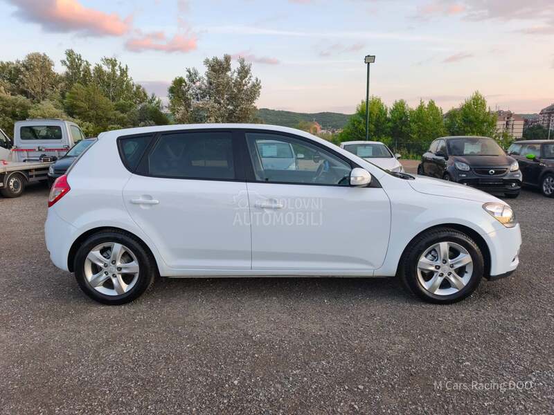 Kia cee`d 1.6 CH