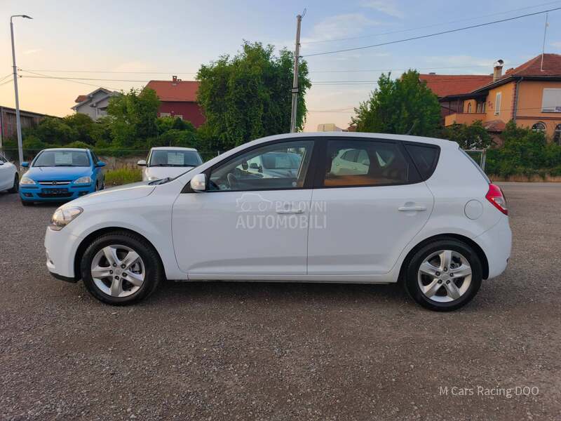 Kia cee`d 1.6 CH