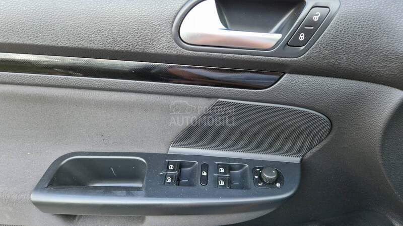 Volkswagen Golf 6 1.6 tdi Nav