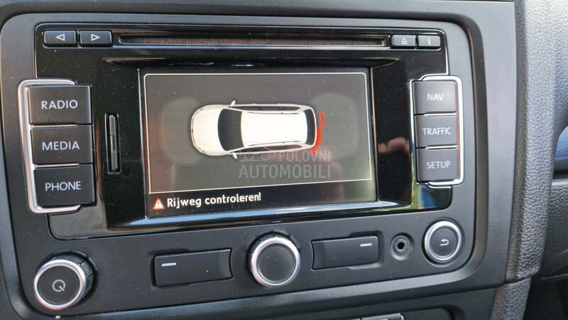 Volkswagen Golf 6 1.6 tdi Nav