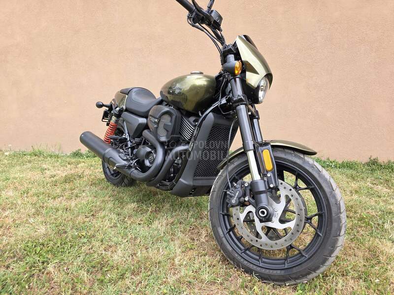 Harley Davidson Street Road