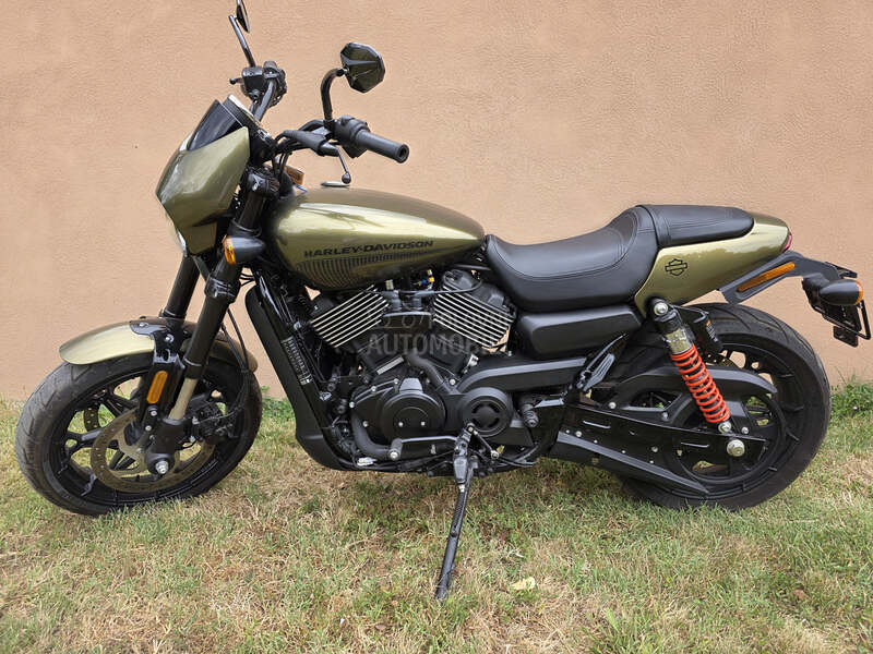 Harley Davidson Street Road