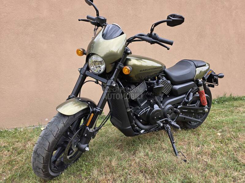 Harley Davidson Street Road