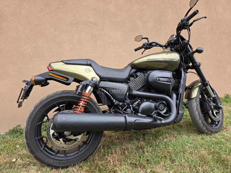 Harley Davidson Street Road