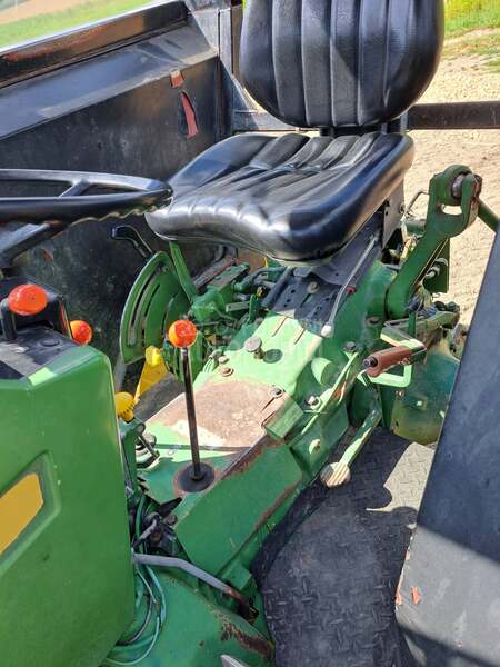 John Deere 1640