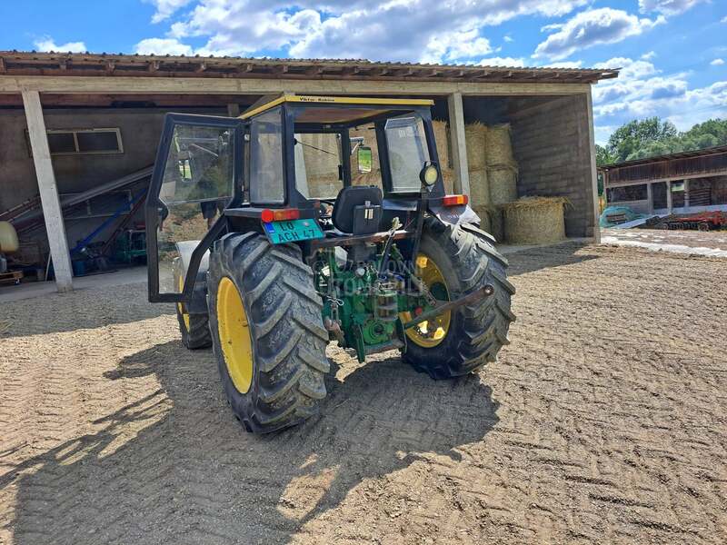 John Deere 1640