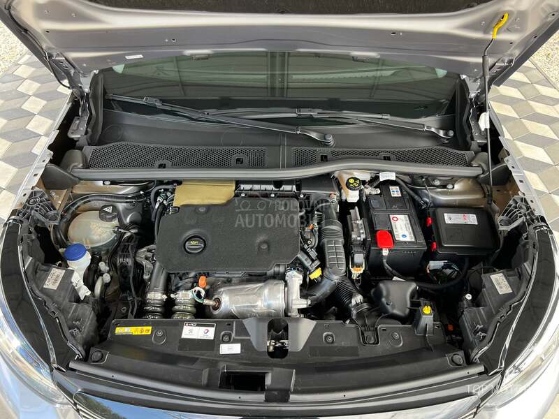 Peugeot 2008 ALLURE Z.LANAC 8mm