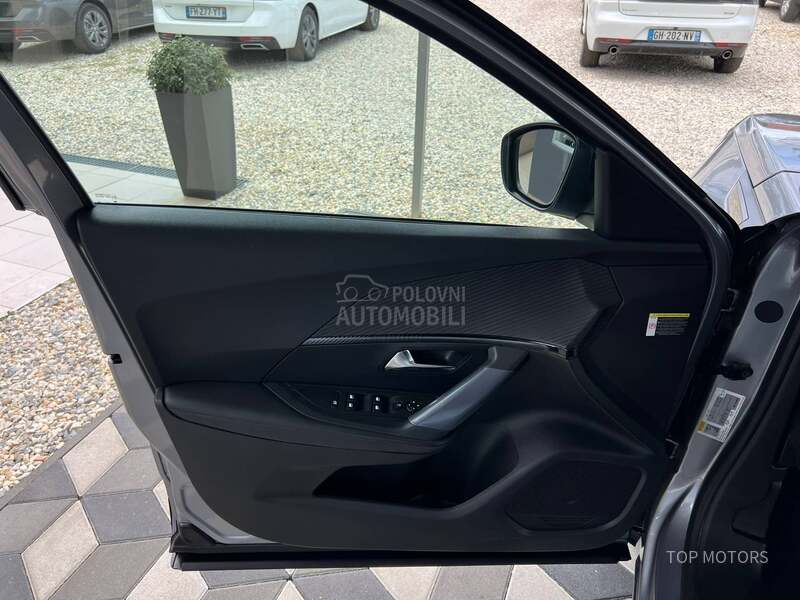 Peugeot 2008 ALLURE Z.LANAC 8mm