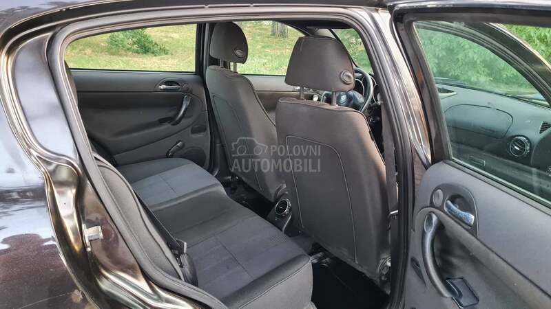 Alfa Romeo 147 1.9 jtd 16v