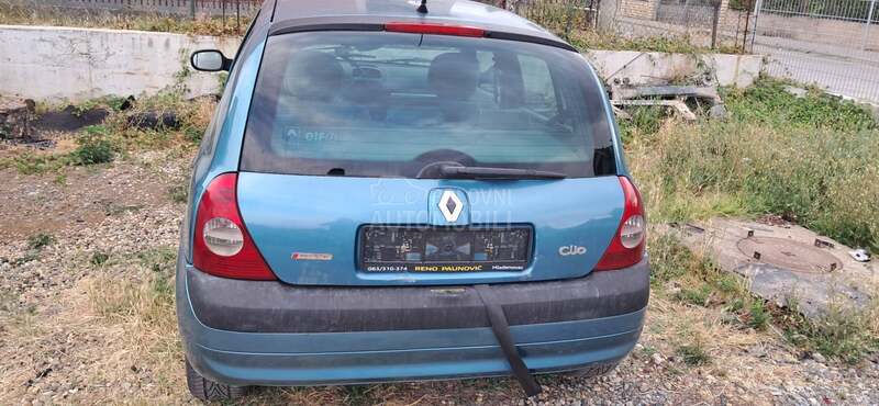 KOMPLETAN AUTO U DELOVIMA