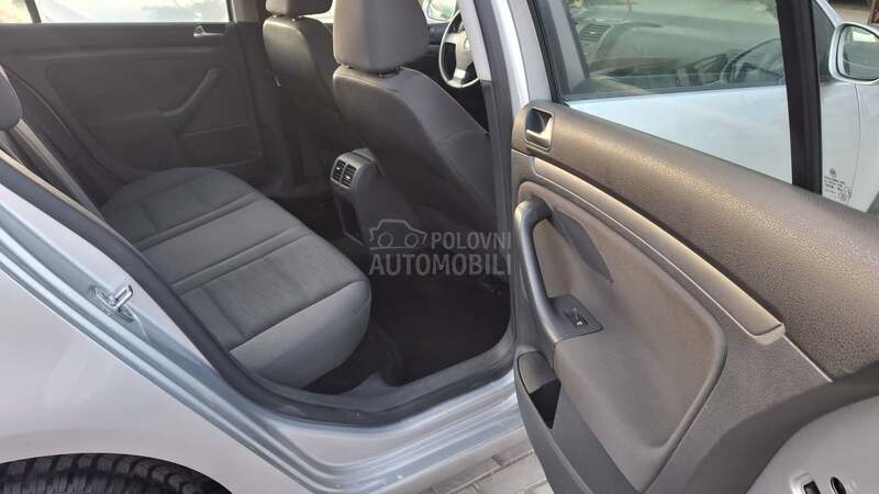 Volkswagen Golf 5 CH N0V