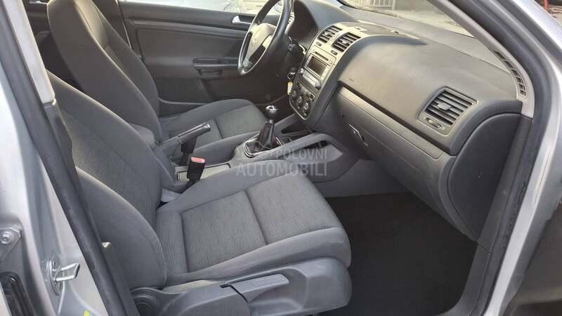 Volkswagen Golf 5 CH N0V