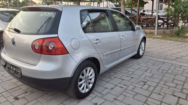 Volkswagen Golf 5 CH N0V