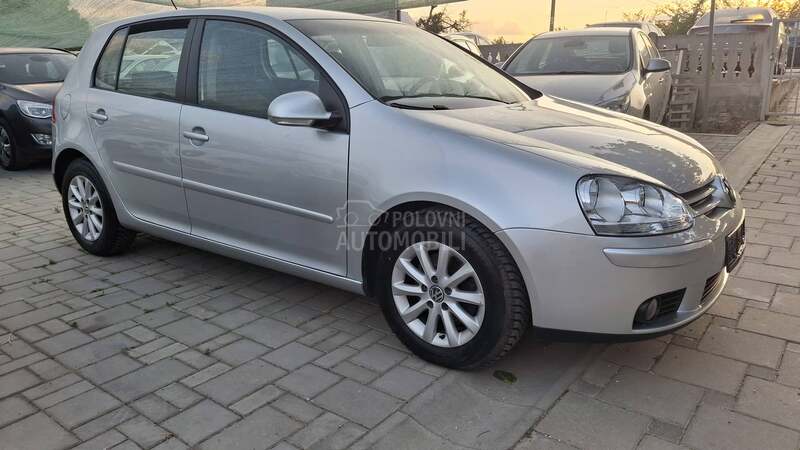 Volkswagen Golf 5 CH N0V