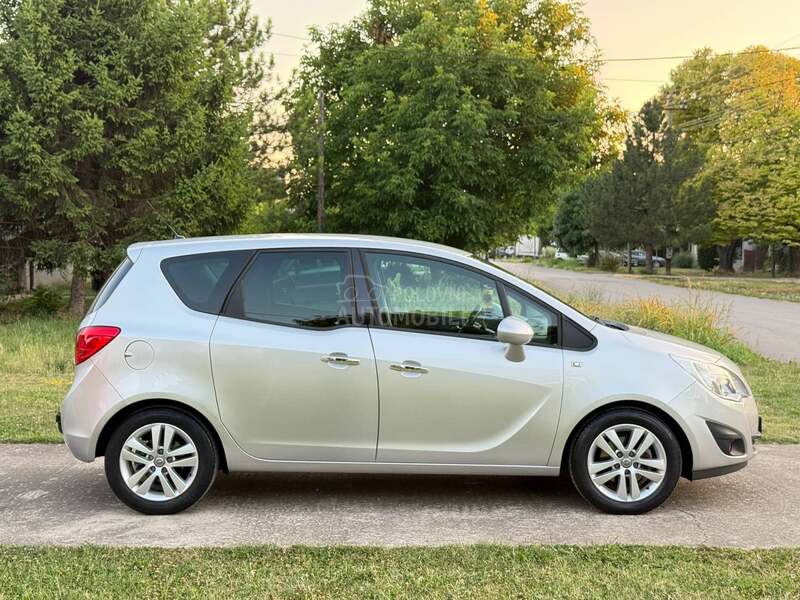Opel Meriva 1.4 COSMO NOVA