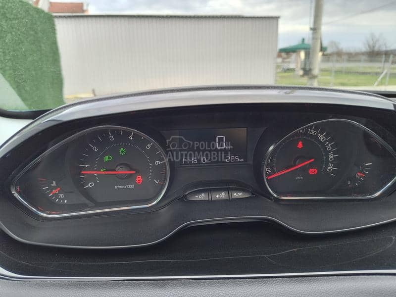 Peugeot 208 1.2 CH Peugeot 208 1.2 CH