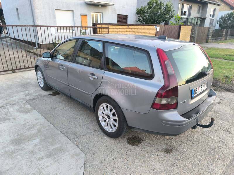 Volvo V50 