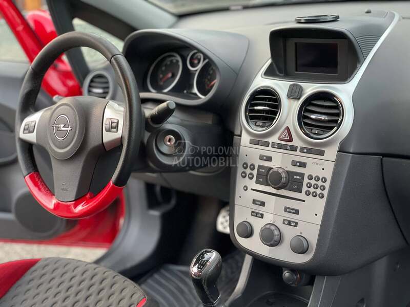 Opel Corsa D 1.6T GSi
