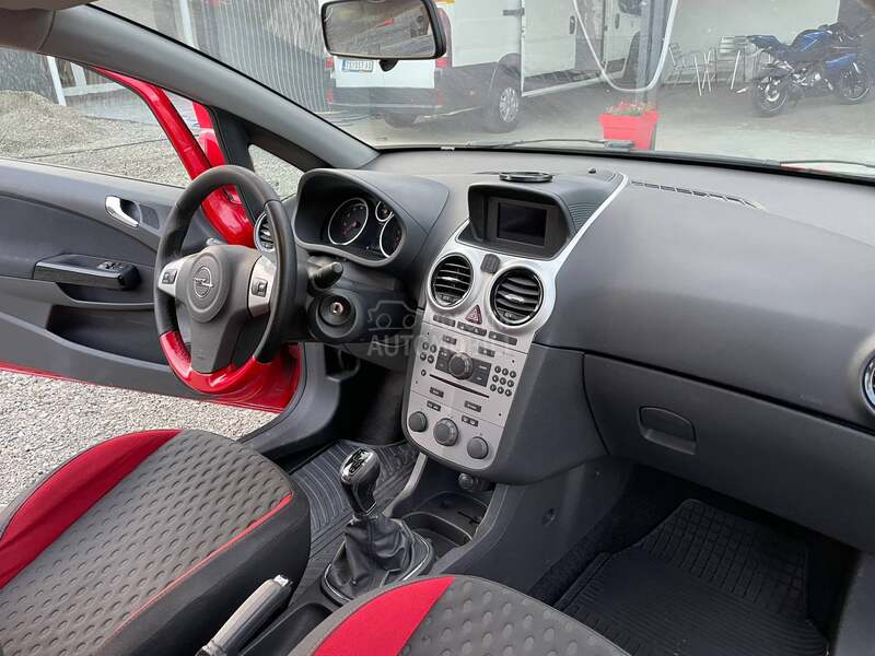 Opel Corsa D 1.6T GSi