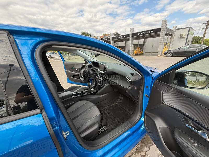 Peugeot 208 ALLURE
