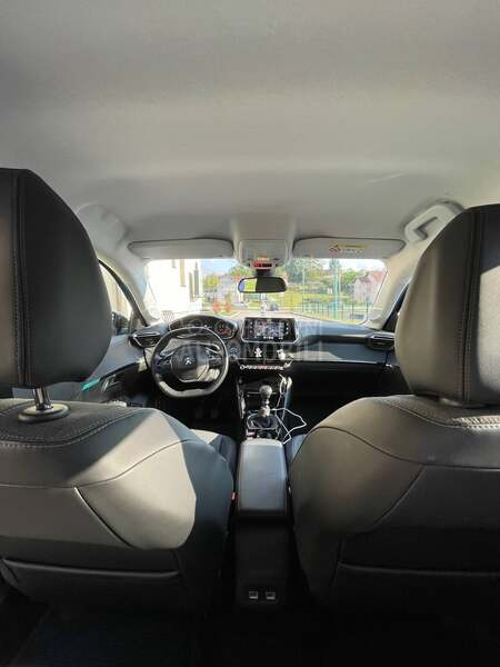 Peugeot 208 ALLURE