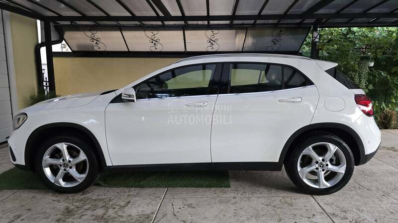 Mercedes Benz GLA 180 Nov