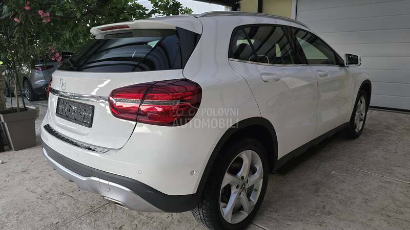 Mercedes Benz GLA 180 Nov