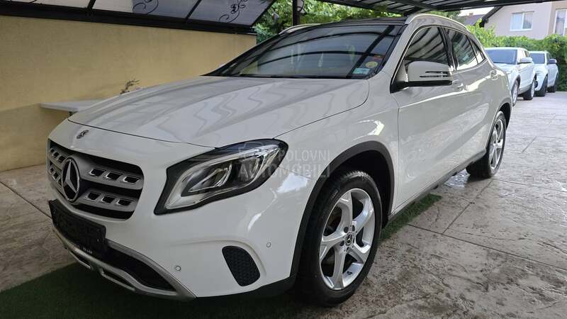 Mercedes Benz GLA 180 Nov