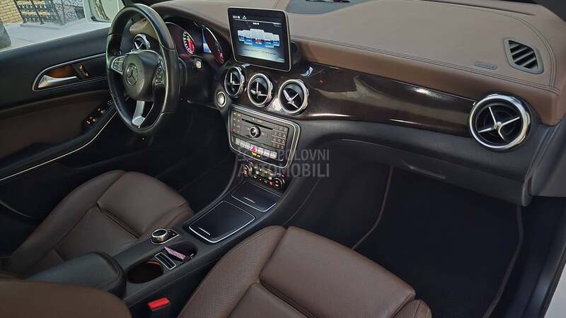 Mercedes Benz GLA 180 Nov