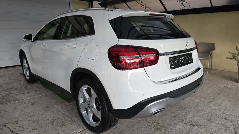 Mercedes Benz GLA 180 Nov
