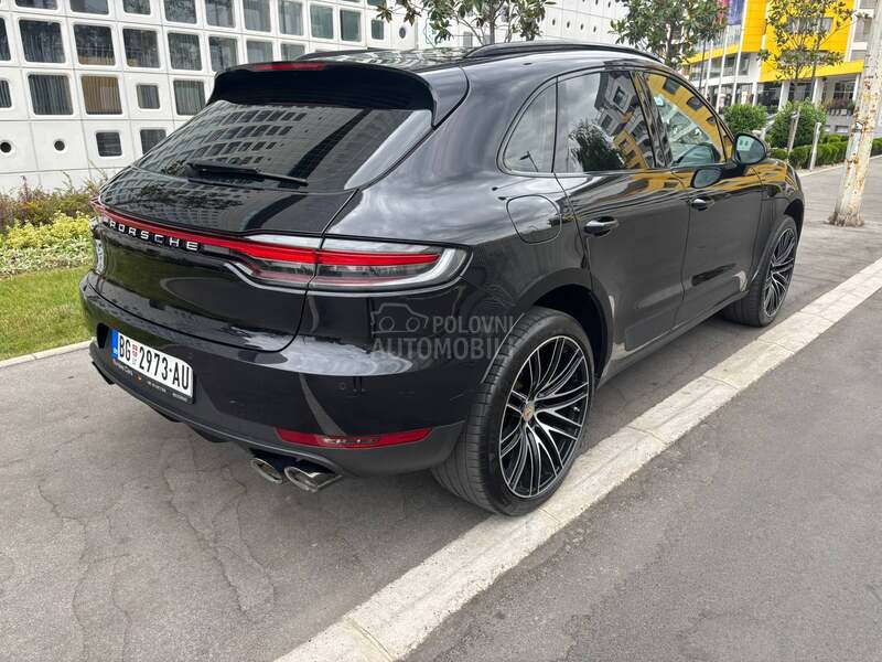 Porsche Macan Pano Air
