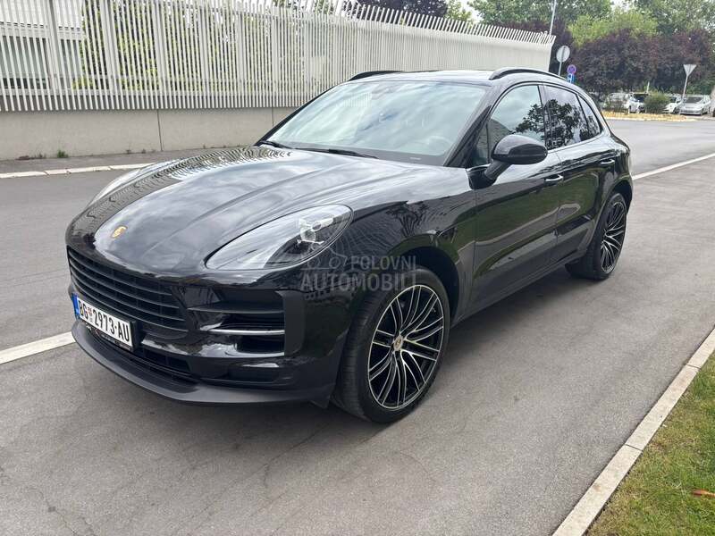 Porsche Macan Pano Air