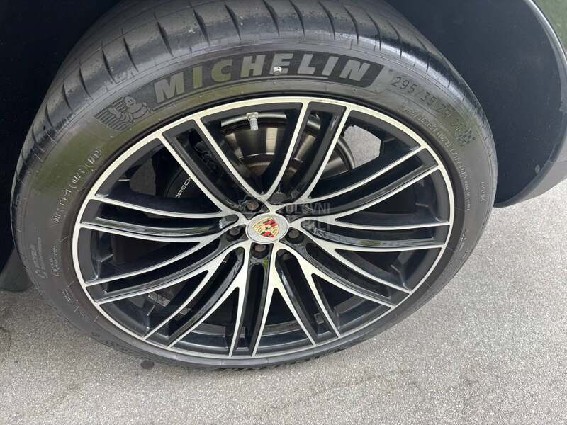 Porsche Macan Pano Air